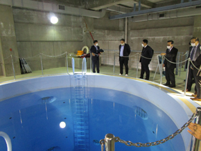 深さ10mの深潜水訓練用水槽