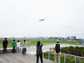 巡視船「ぶこう」の前にて